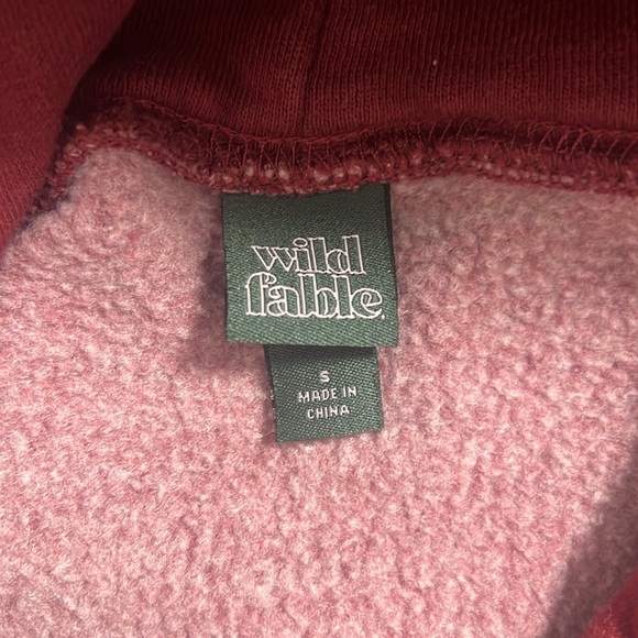 Wild Fable Women’s Cut Off Burgundy New York Hoodie Small - Picture 4 of 7